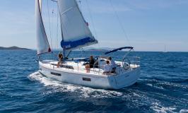 Sunsail 42 Sailing